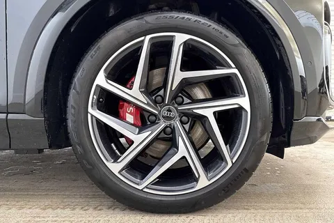 KN75GOC Audi Sq6 E-Tron SQ6 SUV Edition 1 e-tron  360,00 kW Thumbnail #6