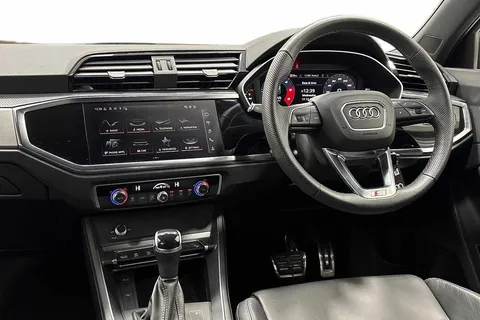 KY74FGJ Audi Q3 S line 35 TDI  150 PS S tronic Thumbnail #2