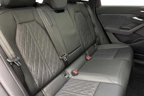 KN75GOC Audi Sq6 E-Tron SQ6 SUV Edition 1 e-tron  360,00 kW Thumbnail #10