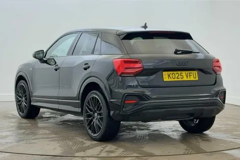 KO25VFU Audi Q2 Black Edition 35 TFSI  150 PS S tronic Thumbnail #3