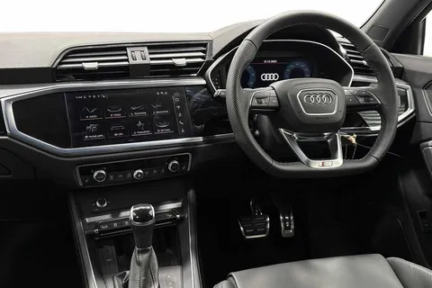 KM25HLP Audi Q3 Black Edition 35 TDI  150 PS S tronic Thumbnail #2