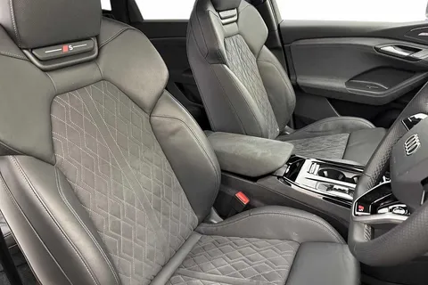 KR25VAV Audi Q6 E-Tron Q6 SUV Edition 1 e-tron quattro 285,00 kW Thumbnail #11