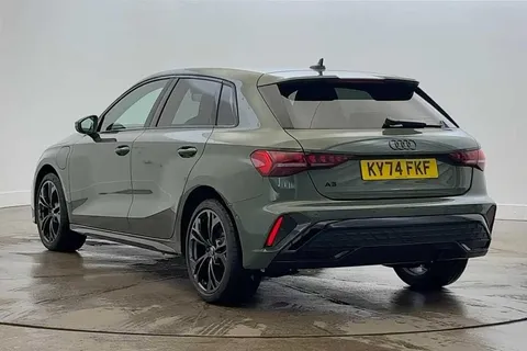 KY74FKF Audi A3 Black Edition 40 TFSI e  204 PS S tronic Thumbnail #3