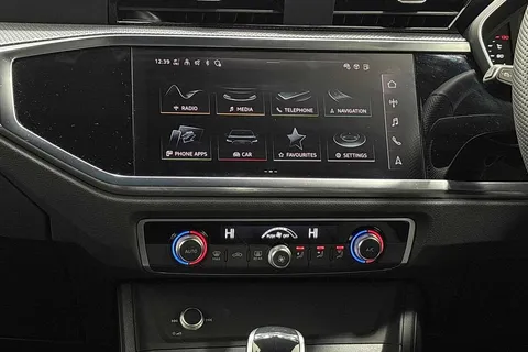 KY74FGJ Audi Q3 S line 35 TDI  150 PS S tronic Thumbnail #13