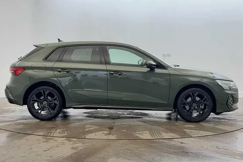 KY74FKF Audi A3 Black Edition 40 TFSI e  204 PS S tronic Thumbnail #4