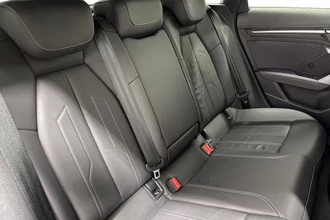 KY74FKF Audi A3 Black Edition 40 TFSI e  204 PS S tronic Thumbnail #10