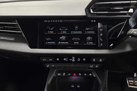 KY74FKF Audi A3 Black Edition 40 TFSI e  204 PS S tronic Thumbnail #13