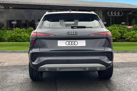  Audi Q3 1.5 TFSI Sport SUV 5dr Petrol S Tronic Euro 6 (s/s) (150 ps) Thumbnail #4