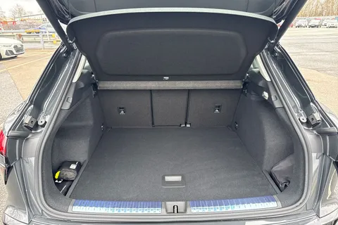  Audi Q3 1.5 TFSI Sport SUV 5dr Petrol S Tronic Euro 6 (s/s) (150 ps) Thumbnail #6