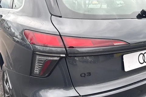  Audi Q3 1.5 TFSI Sport SUV 5dr Petrol S Tronic Euro 6 (s/s) (150 ps) Thumbnail #7