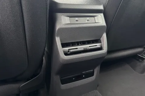  Audi Q3 1.5 TFSI Sport SUV 5dr Petrol S Tronic Euro 6 (s/s) (150 ps) Thumbnail #36