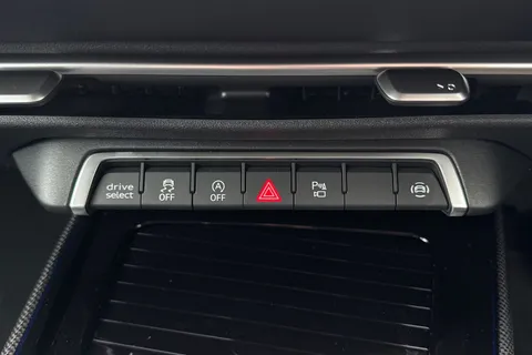  Audi Q3 1.5 TFSI Sport SUV 5dr Petrol S Tronic Euro 6 (s/s) (150 ps) Thumbnail #50