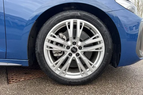  Audi A5 Avant 2.0 e-hybrid 25.9kWh S line S Tronic quattro Euro 6 (s/s) 5dr Thumbnail #9