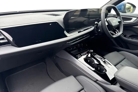  Audi A5 Avant 2.0 e-hybrid 25.9kWh S line S Tronic quattro Euro 6 (s/s) 5dr Thumbnail #14