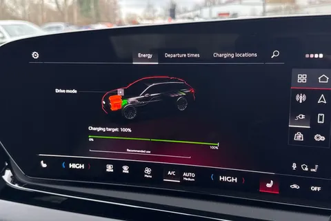  Audi A5 Avant 2.0 e-hybrid 25.9kWh S line S Tronic quattro Euro 6 (s/s) 5dr Thumbnail #57