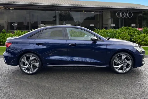  Audi A3 1.5 TFSI Black Edition Euro 6 (s/s) 4dr Thumbnail #4