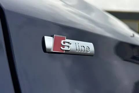  Audi A3 1.5 TFSI Black Edition Euro 6 (s/s) 4dr Thumbnail #25