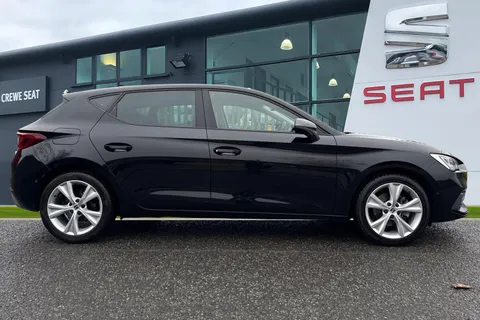 DG22DHD SEAT Leon 1.5 TSI EVO FR Euro 6 (s/s) 5dr Thumbnail #4