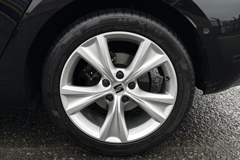 DG22DHD SEAT Leon 1.5 TSI EVO FR Euro 6 (s/s) 5dr Thumbnail #14