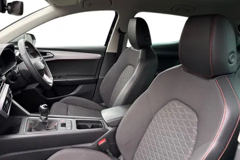 DG22DHD SEAT Leon 1.5 TSI EVO FR Euro 6 (s/s) 5dr Thumbnail #17