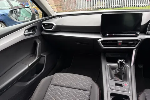 DG22DHD SEAT Leon 1.5 TSI EVO FR Euro 6 (s/s) 5dr Thumbnail #21