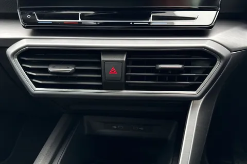 DG22DHD SEAT Leon 1.5 TSI EVO FR Euro 6 (s/s) 5dr Thumbnail #23