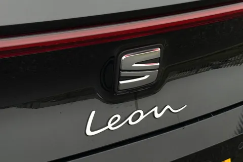 DG22DHD SEAT Leon 1.5 TSI EVO FR Euro 6 (s/s) 5dr Thumbnail #30