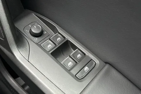 DG22DHD SEAT Leon 1.5 TSI EVO FR Euro 6 (s/s) 5dr Thumbnail #35