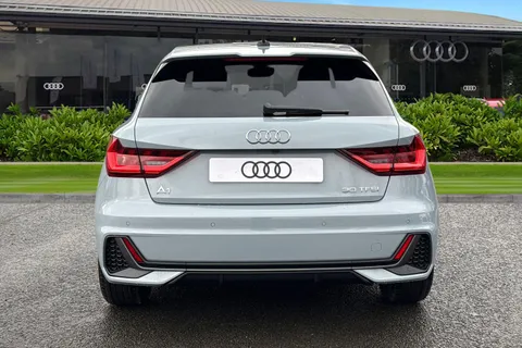  Audi A1 1.0 TFSI 30 S line Sportback S Tronic Euro 6 (s/s) 5dr Thumbnail #5