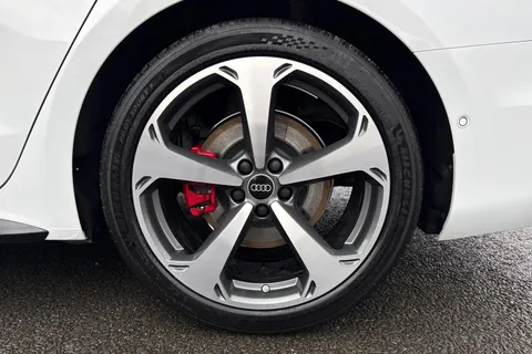  Audi A6 Avant 2.0 TDI Edition 1 S Tronic quattro Euro 6 (s/s) 5dr Thumbnail #12