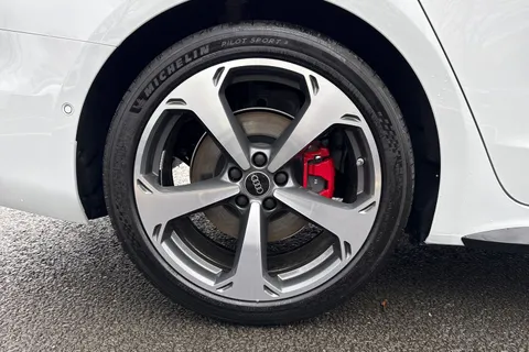  Audi A6 Avant 2.0 TDI Edition 1 S Tronic quattro Euro 6 (s/s) 5dr Thumbnail #13