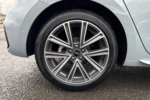  Audi A1 1.0 TFSI 30 S line Sportback S Tronic Euro 6 (s/s) 5dr Thumbnail #13