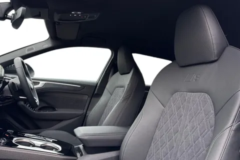  Audi A6 Avant 2.0 TDI Edition 1 S Tronic quattro Euro 6 (s/s) 5dr Thumbnail #16