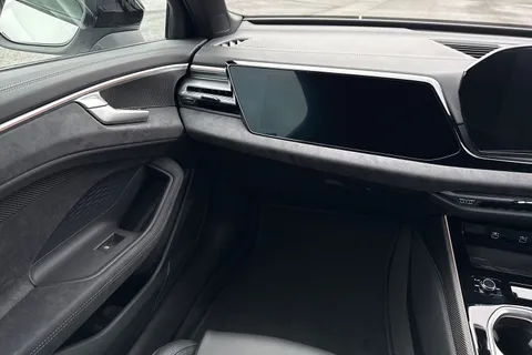  Audi A6 Avant 2.0 TDI Edition 1 S Tronic quattro Euro 6 (s/s) 5dr Thumbnail #20