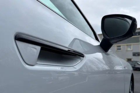  Audi A6 Avant 2.0 TDI Edition 1 S Tronic quattro Euro 6 (s/s) 5dr Thumbnail #25