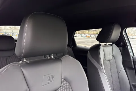  Audi A1 1.0 TFSI 30 S line Sportback S Tronic Euro 6 (s/s) 5dr Thumbnail #24