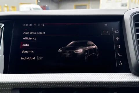  Audi A1 1.0 TFSI 30 S line Sportback S Tronic Euro 6 (s/s) 5dr Thumbnail #38