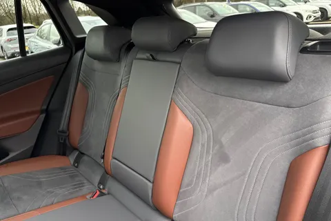 MA21VHB Volkswagen ID.4 150kW 1ST Edition Pro Performance 77kWh 5dr Auto Thumbnail #19