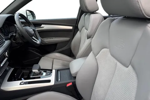 LO73YOD Audi Q5 40 TDI Quattro S Line 5dr S Tronic Thumbnail #17