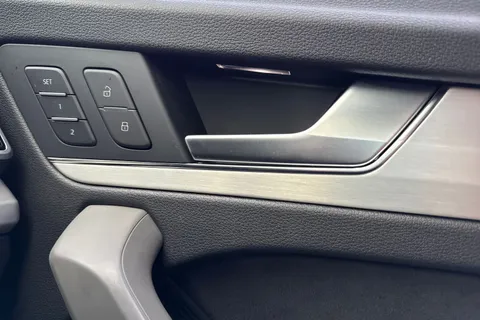 LO73YOD Audi Q5 40 TDI Quattro S Line 5dr S Tronic Thumbnail #22