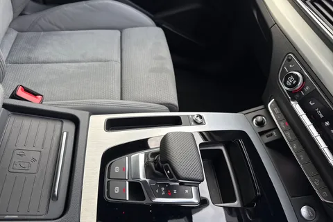 LO73YOD Audi Q5 40 TDI Quattro S Line 5dr S Tronic Thumbnail #53
