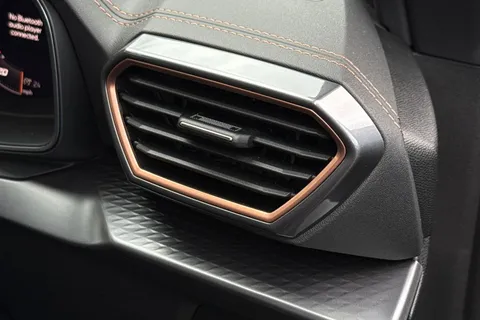 LY25UJH CUPRA Formentor 1.5 eTSI 150 V2 5dr DSG Thumbnail #32