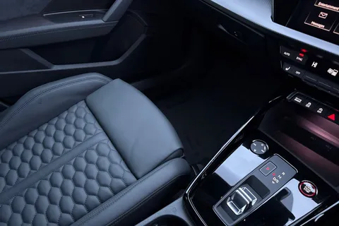 KS75BWE Audi A3 (A7) 2.5 TFSI Carbon Black Sportback 5dr Petrol S Tronic quattro Euro 6 (s/s) (400 ps) Thumbnail #21