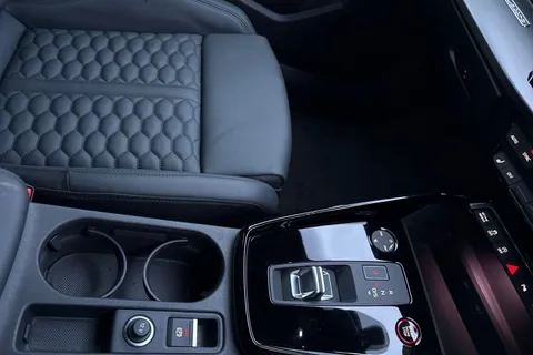 KS75BWE Audi A3 (A7) 2.5 TFSI Carbon Black Sportback 5dr Petrol S Tronic quattro Euro 6 (s/s) (400 ps) Thumbnail #48