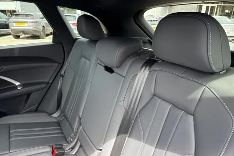 DC25OLA Audi Q5 SUV S line TDI quattro 204 PS S tronic Thumbnail #18