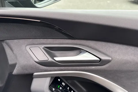 PY25HKA Audi Q5 2.0 TFSI Quattro Edition 1 5dr S Tronic Thumbnail #22