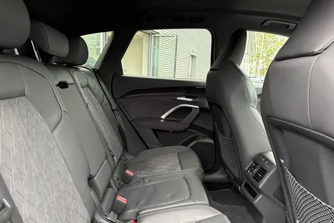 PY25HKA Audi Q5 2.0 TFSI Quattro Edition 1 5dr S Tronic Thumbnail #40