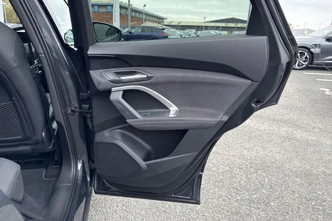 PY25HKA Audi Q5 2.0 TFSI Quattro Edition 1 5dr S Tronic Thumbnail #46