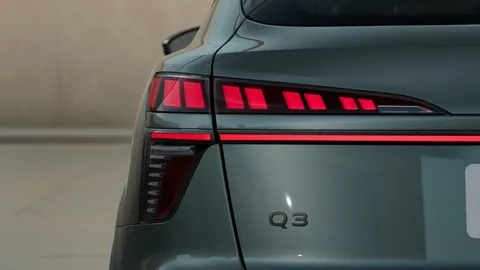  Audi Q3 1.5 e-hybrid Edition 1 Sportback S Tronic Euro 6 (s/s) 5dr 26kWh Thumbnail #7