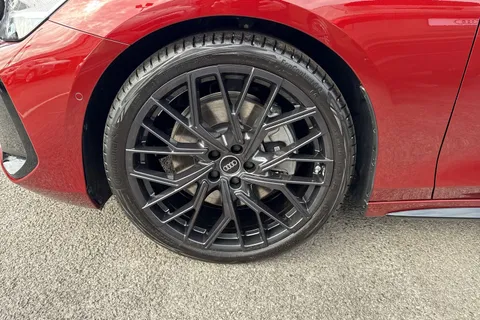 DE75ZND Audi A6 Saloon Launch Edition TDI quattro 204 PS S tronic Thumbnail #13